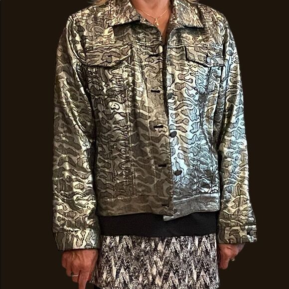 CHICO’S SILVER/BLACK JACKET - Picture 2 of 12